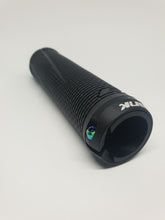 Load image into Gallery viewer, Oilslick titanium bolt on Spank Spike 33 grip